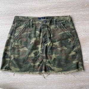 AEO Camo Cargo Mini Skirt